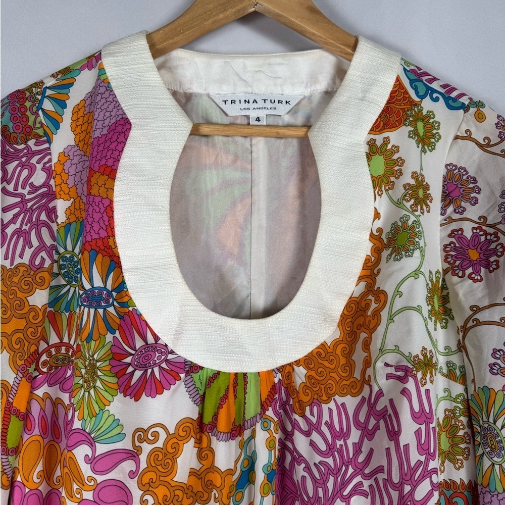 Trina Turk Nod to Mod Bonita Bell Sleeve Silk Mini Dress 60’s Fun Retro Size 4 - Picture 3 of 10